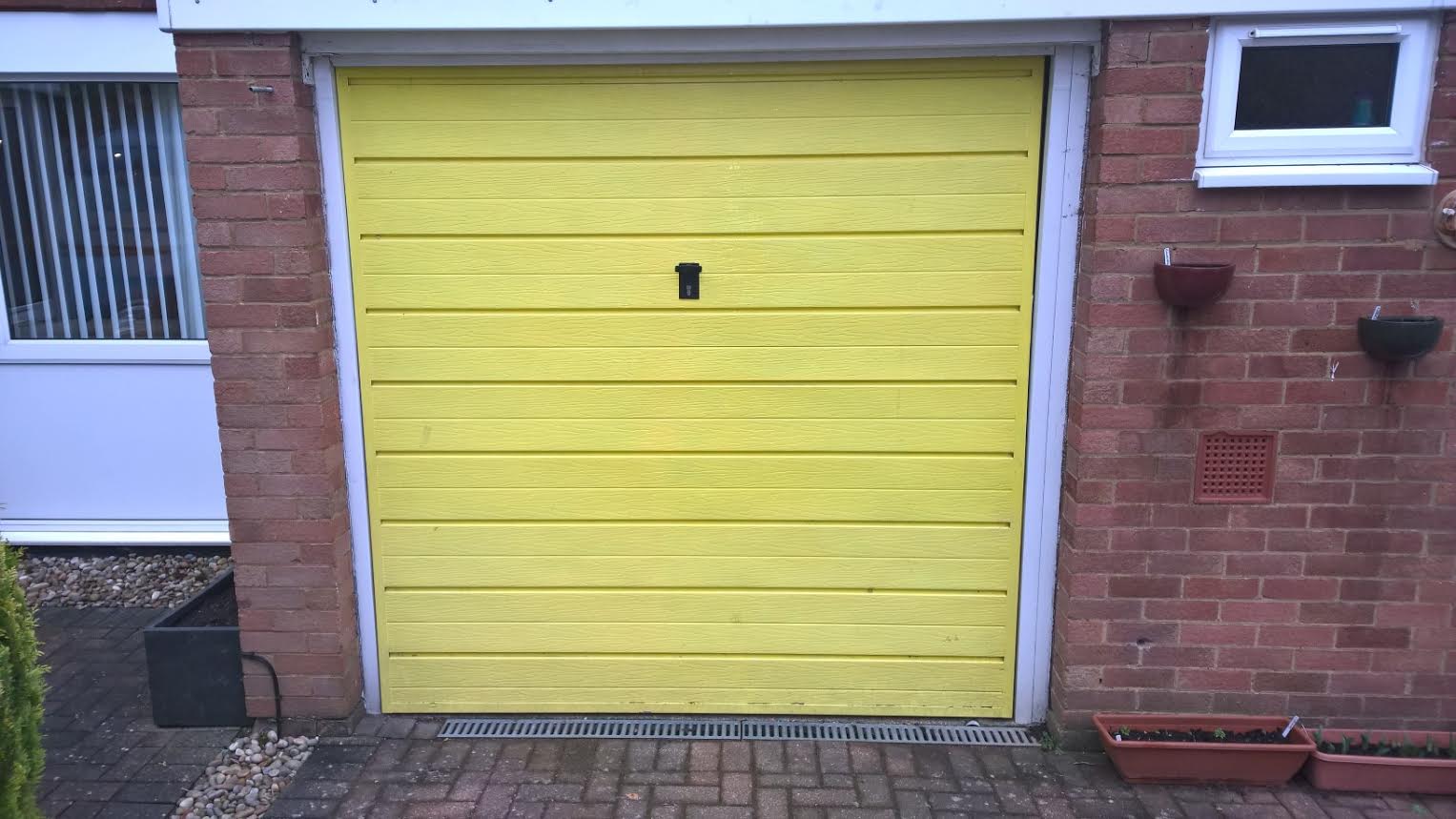 garage doors wendover