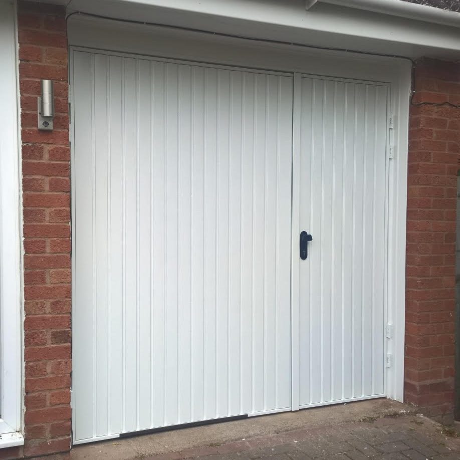 70/30 Split Side Hinged Garage Door - Elite GD