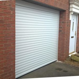 garage door to car port